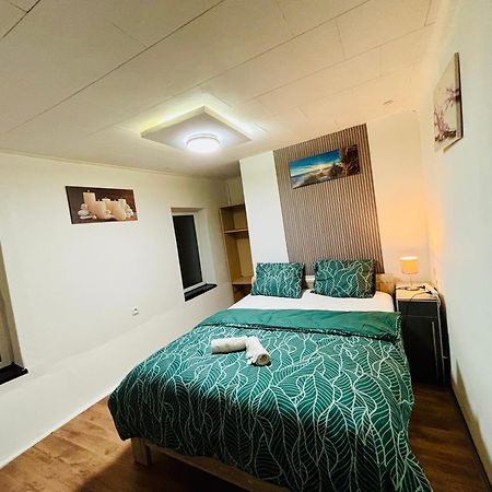 Cozy&Calm Room With Ensuite Heers 外观 照片